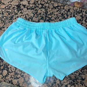 Lululemon low rise hotty hot shorts